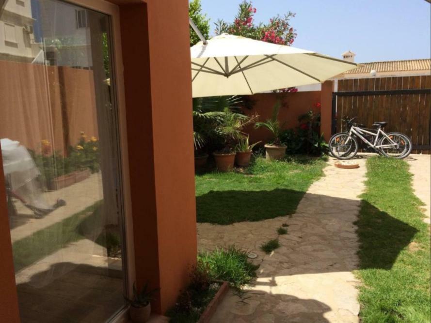 Beach Apartment Garden And Wifi Tarifa Esterno foto